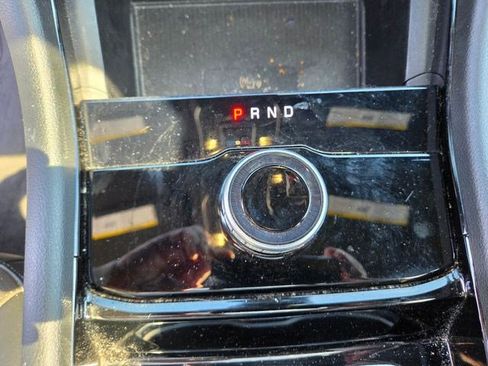 Used 2023 Jeep Grand Cherokee L Laredo image 7