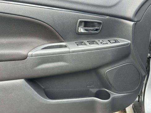 Used 2024 Mitsubishi Outlander Sport ES image 17