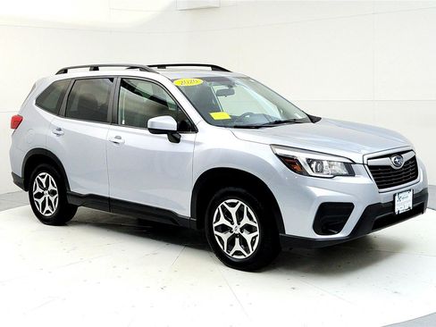 Used 2020 Subaru Forester Premium image 7