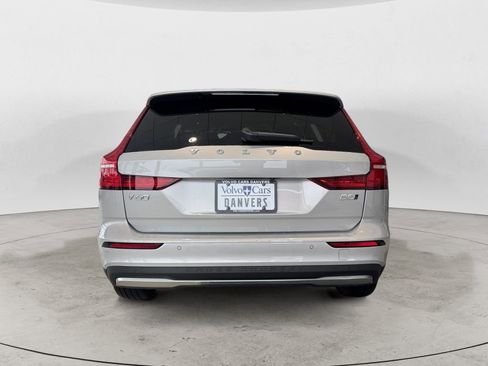 Certified 2025 Volvo V60 B5 Cross Country Plus image 4