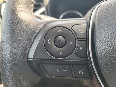 Used 2022 Toyota RAV4 XLE w/ XLE Grade Weather Package image 27