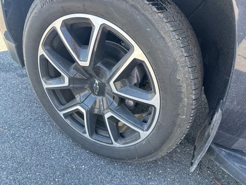 Used 2023 Chevrolet Tahoe RST image 9