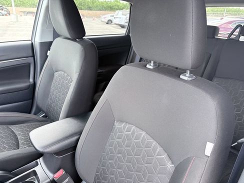 Used 2025 Mitsubishi Outlander Sport LE AWD/4WD image 12