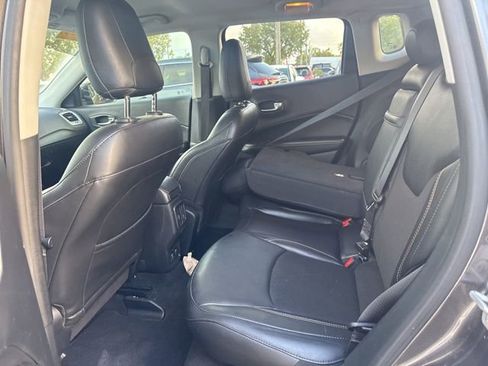 Used 2019 Jeep Compass Latitude image 5