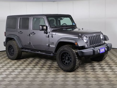 Used 2016 Jeep Wrangler Unlimited Sport w/ Quick Order Package 24S AWD/4WD image 33