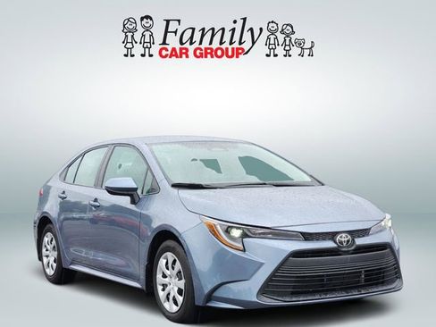 Used 2024 Toyota Corolla LE image 2