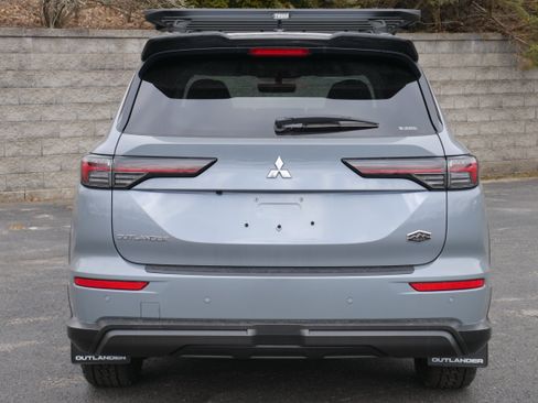 Used 2025 Mitsubishi Outlander AWD image 5