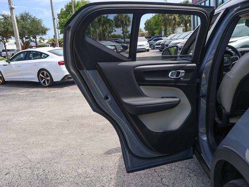 Used 2023 Volvo XC40 B5 Plus w/ Driver Assist Package AWD/4WD image 28