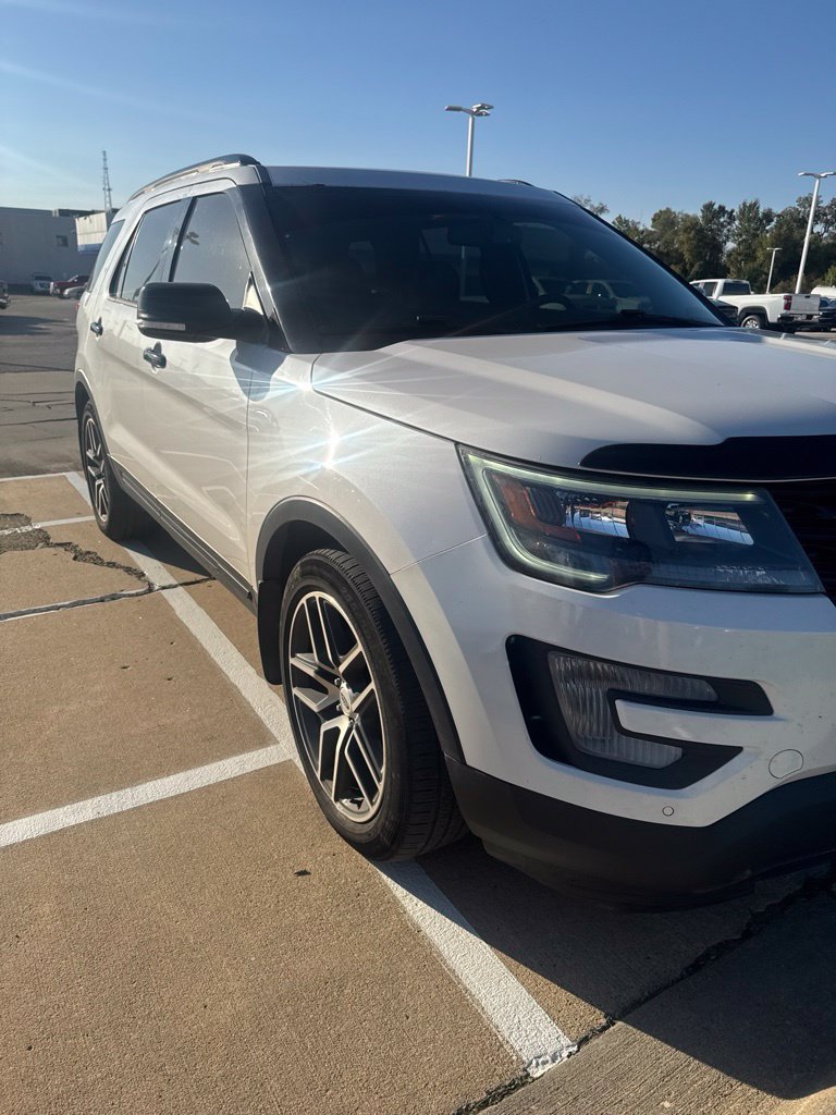 Used 2017 Ford Explorer Sport w/ Equipment Group 401A AWD/4WD image 6