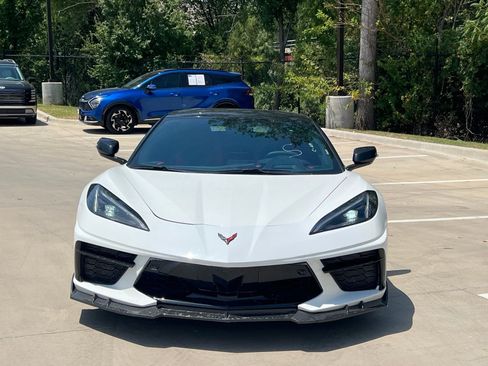 Used 2023 Chevrolet Corvette Stingray Premium Conv w/ Z51 Performance Package RWD image 2