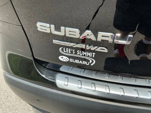 Certified 2023 Subaru Ascent Premium w/ Convenience Package AWD/4WD image 5