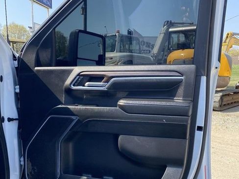 Used 2024 Chevrolet Silverado 3500 LT w/ Convenience Package image 33