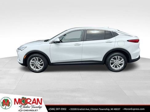 Certified 2023 Chevrolet Traverse LT FWD image 29
