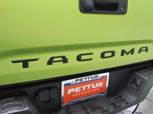 Used 2023 Toyota Tacoma TRD Off-Road w/ Black Out Package (TMS) AWD/4WD image 38
