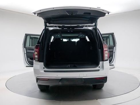 Used 2021 Chevrolet Suburban LT image 20