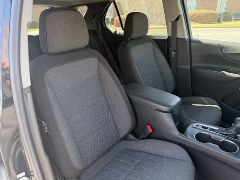 Used 2022 Chevrolet Equinox LT image 39