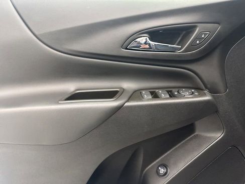 Used 2023 Chevrolet Equinox LT AWD/4WD image 9