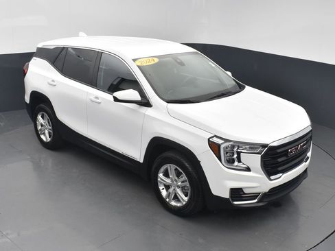 Used 2024 GMC Terrain SLE image 45