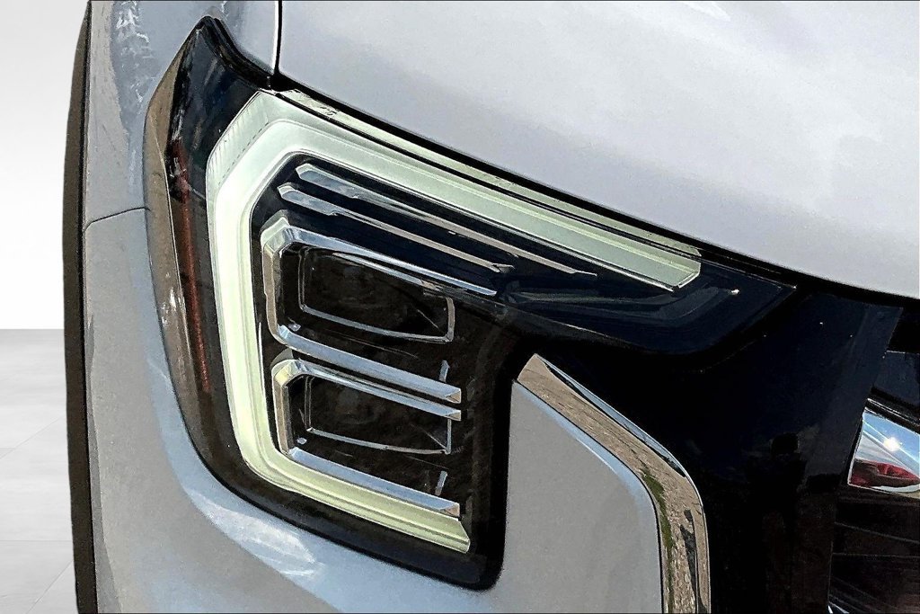 Used 2025 GMC Terrain Elevation AWD/4WD image 34