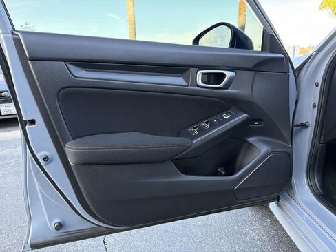 Used 2023 Honda Civic Sport image 29