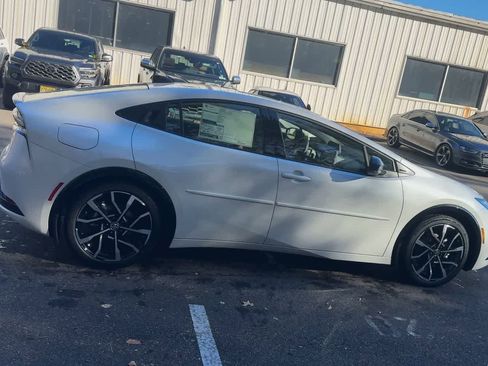 New 2026 Toyota Prius Plug-In Hybrid image 9