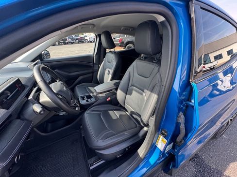 Used 2025 Ford Mustang Mach-E Premium image 13