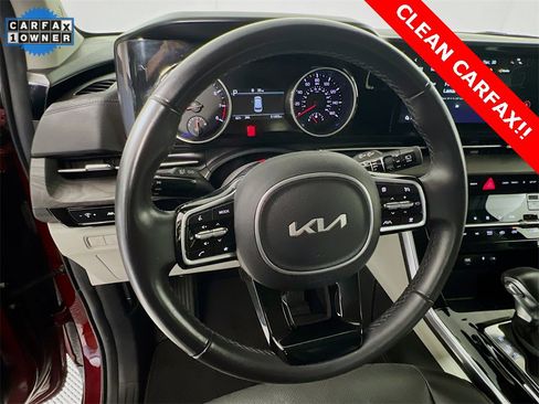 Certified 2023 Kia Carnival EX image 12