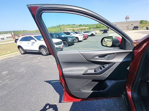 New 2025 Chevrolet Equinox LT w/ Convenience Package II image 12