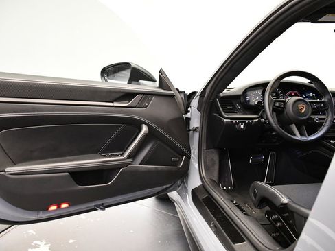 Used 2024 Porsche 911 GT3 image 34