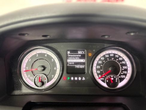 Used 2017 RAM 2500 Tradesman w/ Chrome Appearance Group AWD/4WD image 26