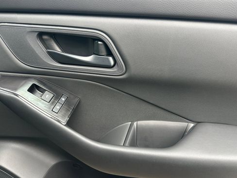 New 2026 Nissan Rogue S image 21