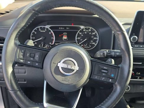 Used 2023 Nissan Rogue SV w/ SV Premium B Package FWD image 4
