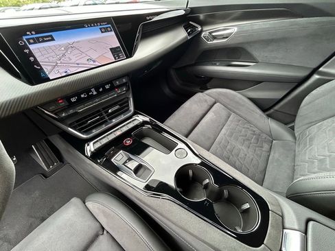 Used 2024 Audi RS e-tron GT w/ Carbon Performance Package AWD/4WD image 27