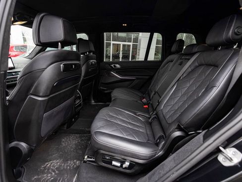 Used 2025 BMW X7 xDrive40i AWD/4WD image 23