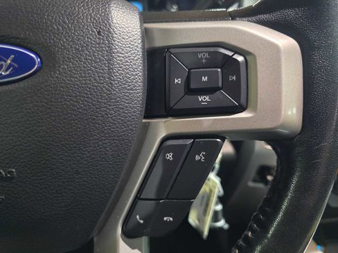 Used 2019 Ford F250 Lariat w/ Lariat Value Package image 32