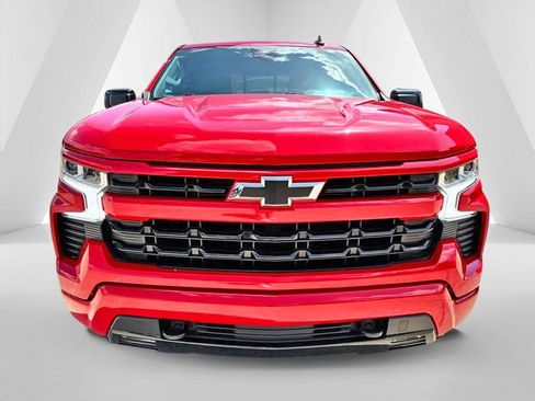 Used 2022 Chevrolet Silverado 1500 RST AWD/4WD image 2