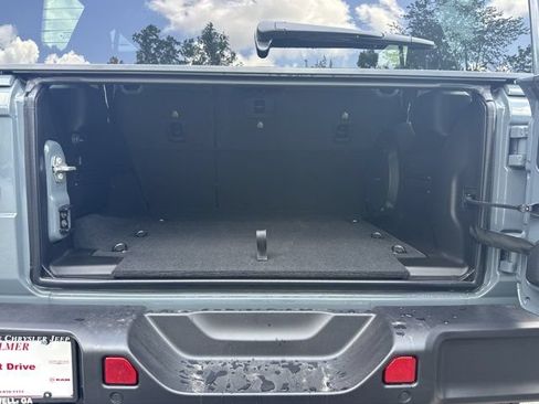New 2026 Jeep Wrangler Unlimited Sahara AWD/4WD image 17
