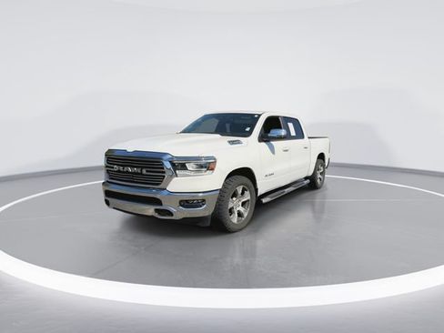 Used 2023 RAM 1500 Laramie AWD/4WD image 4