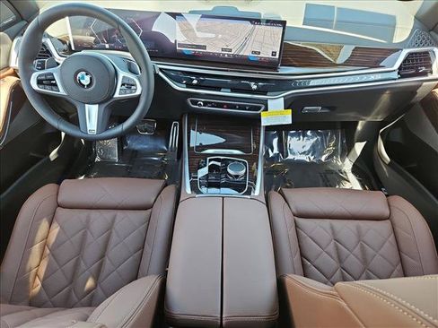 New 2026 BMW X5 xDrive40i w/ M Sport Package AWD/4WD image 15