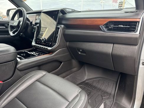 Certified 2025 GMC Yukon Denali image 48