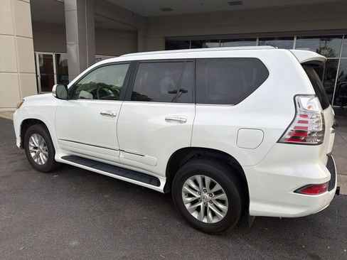 Used 2015 Lexus GX 460 w/ Premium Package AWD/4WD image 4