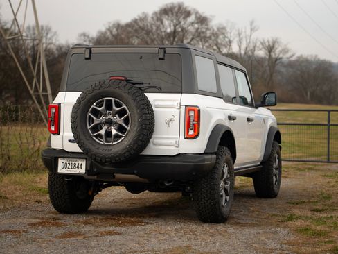 New 2025 Ford Bronco Badlands image 4