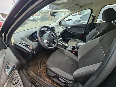 Used 2014 Ford Focus SE w/ SE Winter Package image 12