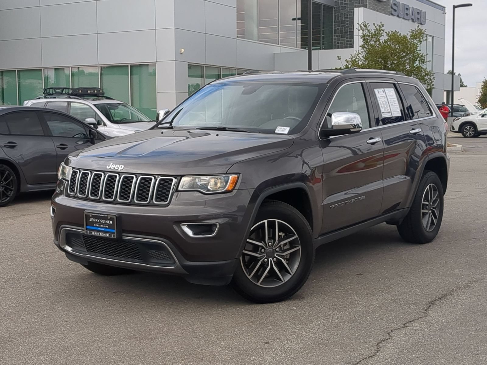 Used 2021 Jeep Grand Cherokee Limited AWD/4WD image 1
