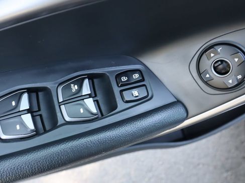 Used 2013 Hyundai Santa Fe Limited w/ Technology Pkg AWD/4WD image 29