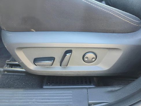 Used 2024 Nissan Rogue SV image 16