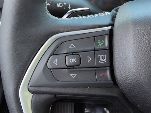 Certified 2024 Jeep Grand Cherokee Altitude image 26