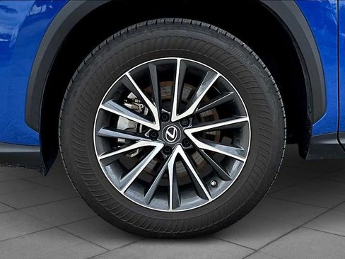 Used 2023 Lexus NX 250 Premium image 10