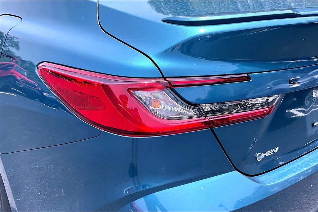 Used 2025 Toyota Camry SE FWD image 23
