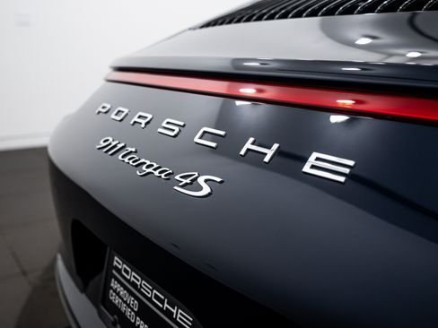 Certified 2018 Porsche 911 Targa 4S AWD/4WD image 28